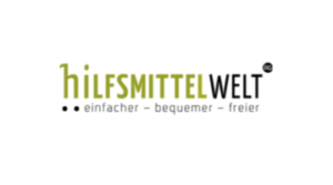 Logo der Hilfsmittelwelt mit dem Slogan einfacher - bequemer - freier unterhalb des Namens. Der Text ist in Gr&uuml;n und Schwarz auf wei&szlig;em Hintergrund gehalten, &auml;hnlich dem Stil einer Wyss Treuekarte, um die Wiedererkennung und das Vertrauen zu erleichtern.