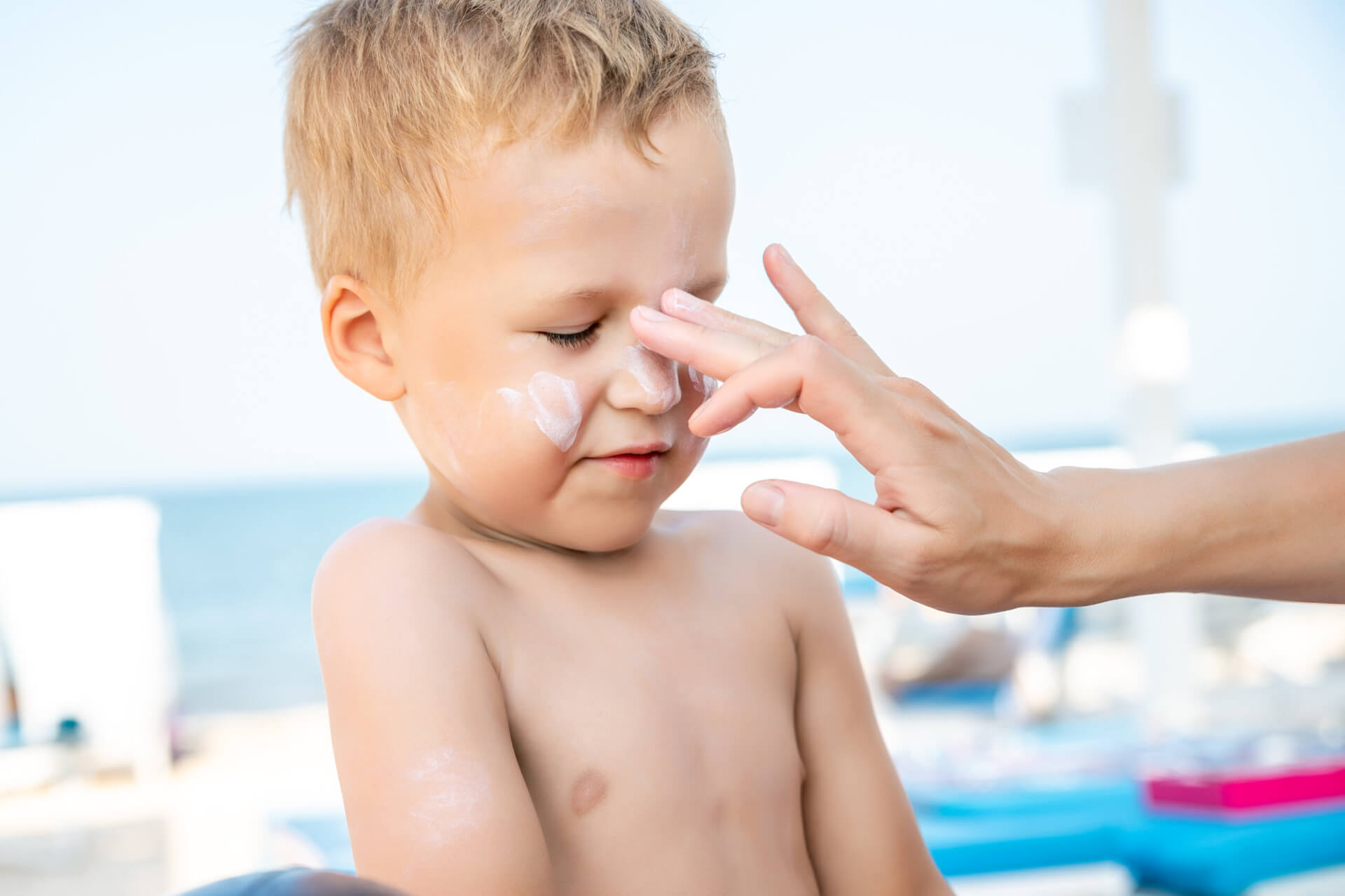 Sonnenschutz bei Kindern - Apotheke Wyss