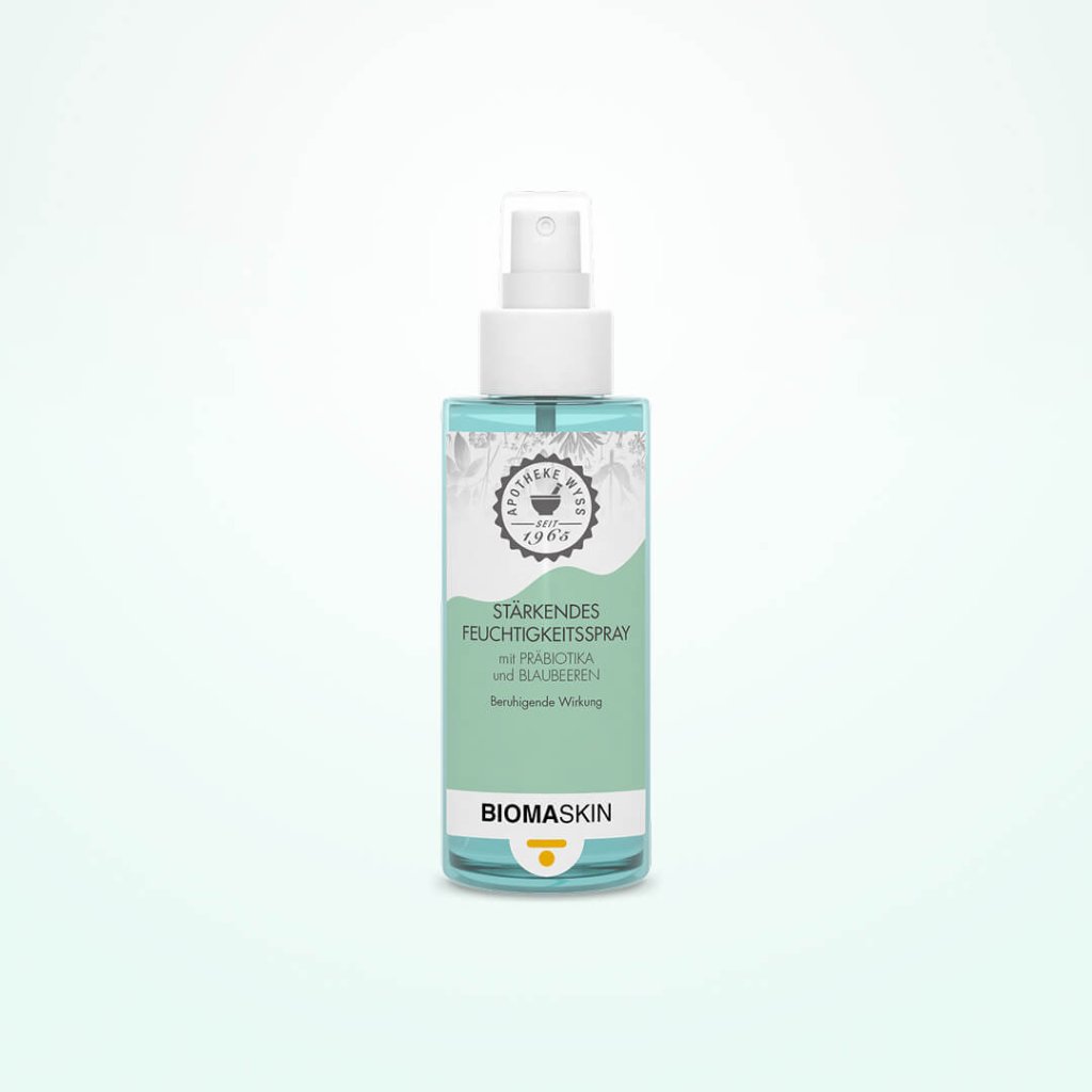 Eine blaue Sprühflasche mit der Aufschrift „BIOMASKIN“ steht aufrecht vor einem weißen Hintergrund. Das Etikett mit deutschem Text und einem runden Logo deutet auf Hauskosmetik und ein Feuchtigkeitsspray hin. Die Flasche verfügt über eine weiße Pumpe und einen durchsichtigen Verschluss.